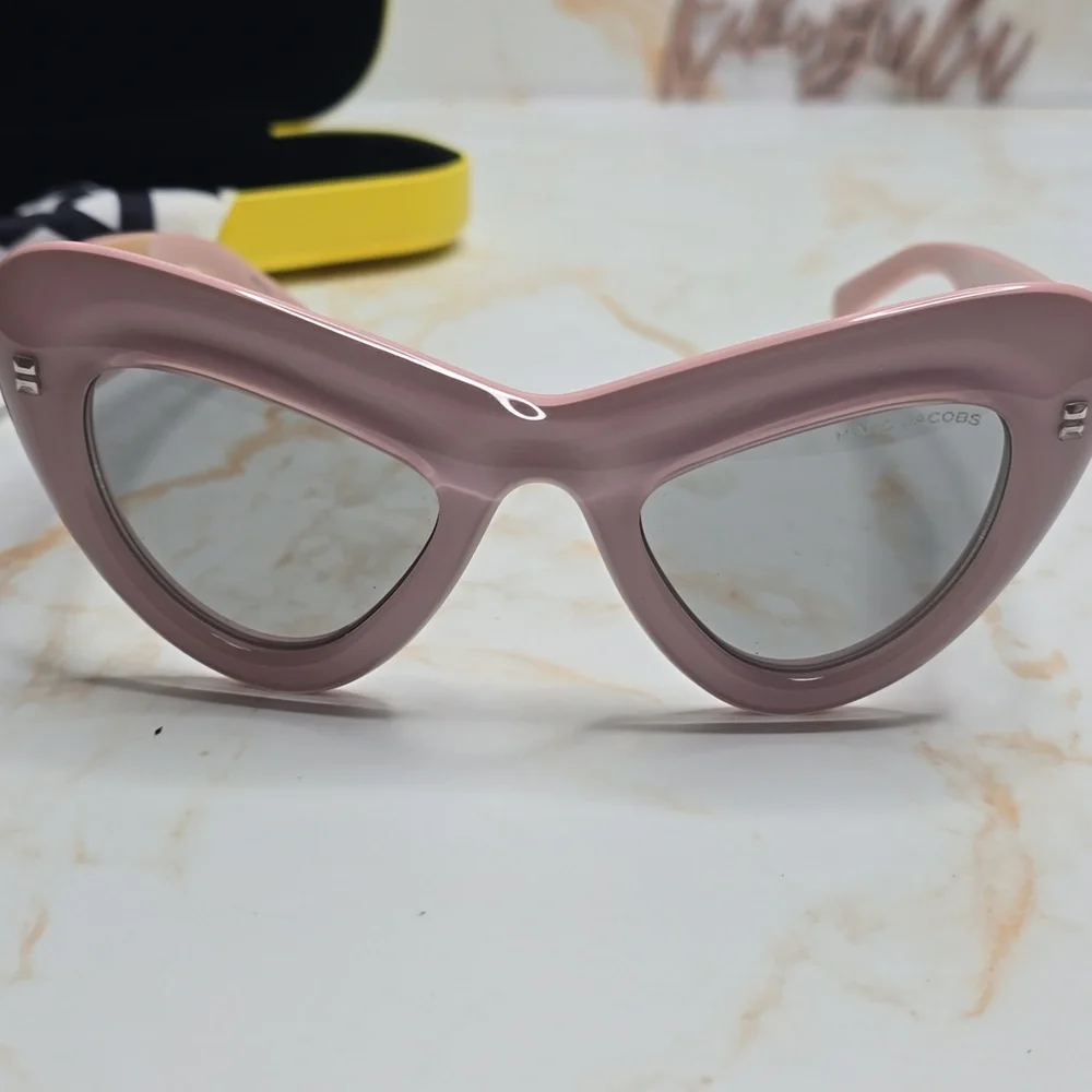 Marc Jacobs Crystal Pink Sunglasses Oversized Cat Eye MARC 798/S 3DV IR